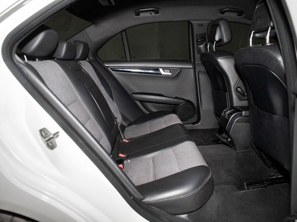 Mercedes-Benz C-Class 2012 - фото автомобиля