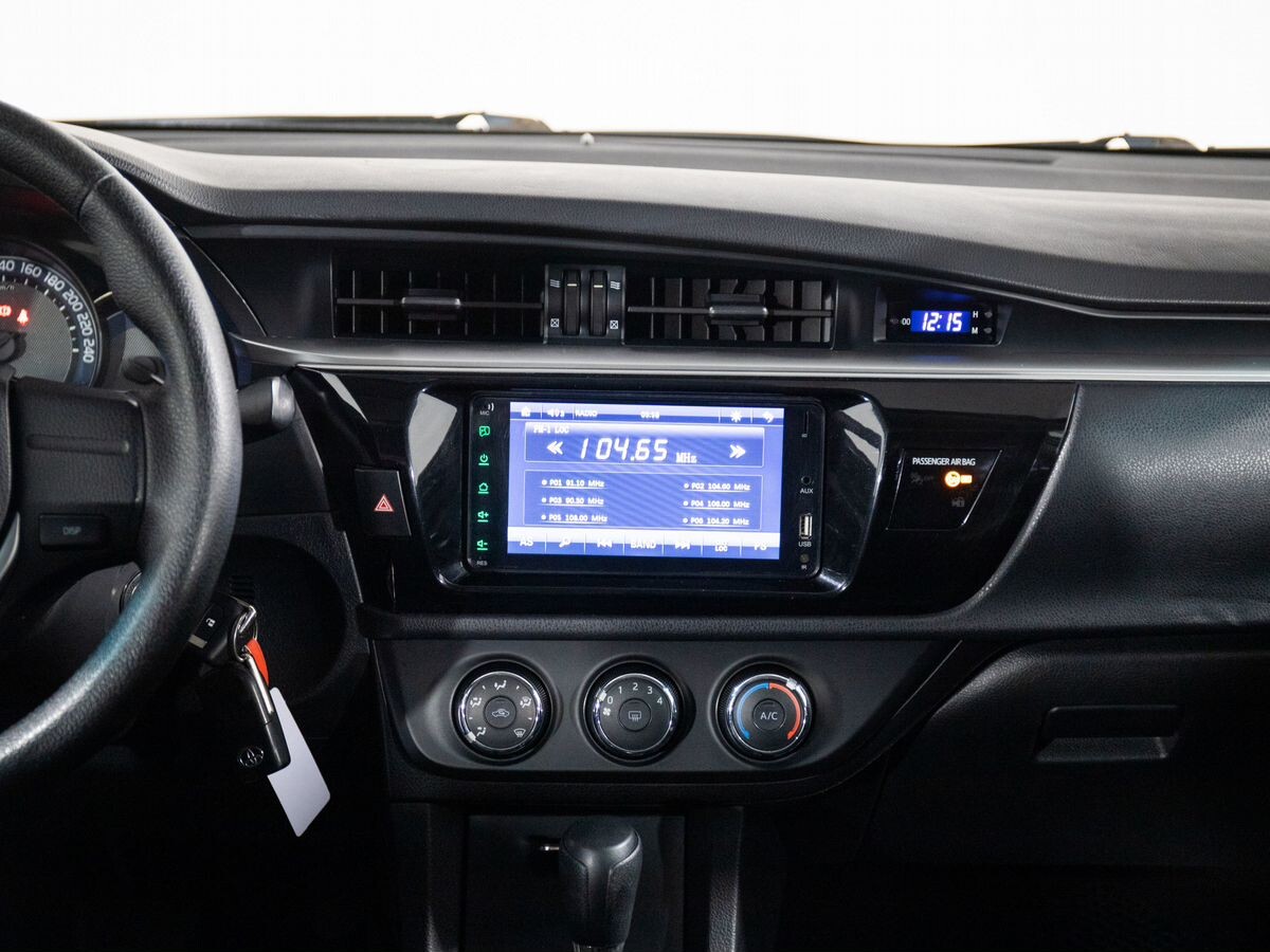 Toyota Corolla 2013 - фото автомобиля