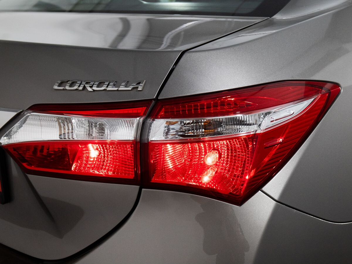 Toyota Corolla 2013 - фото автомобиля