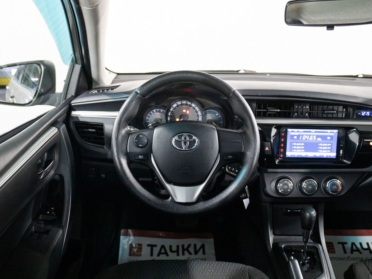 Toyota Corolla 2013 - фото автомобиля