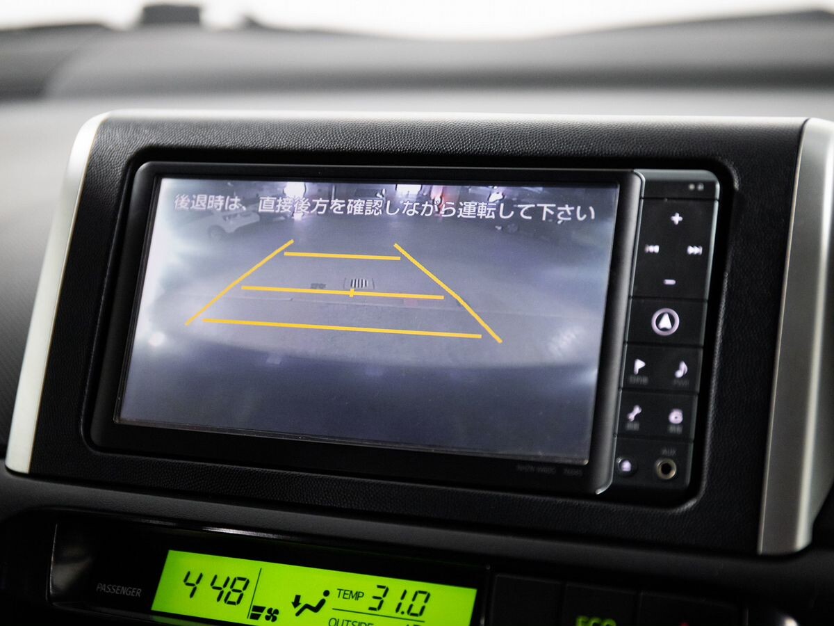 Toyota Wish 2011 - фото автомобиля