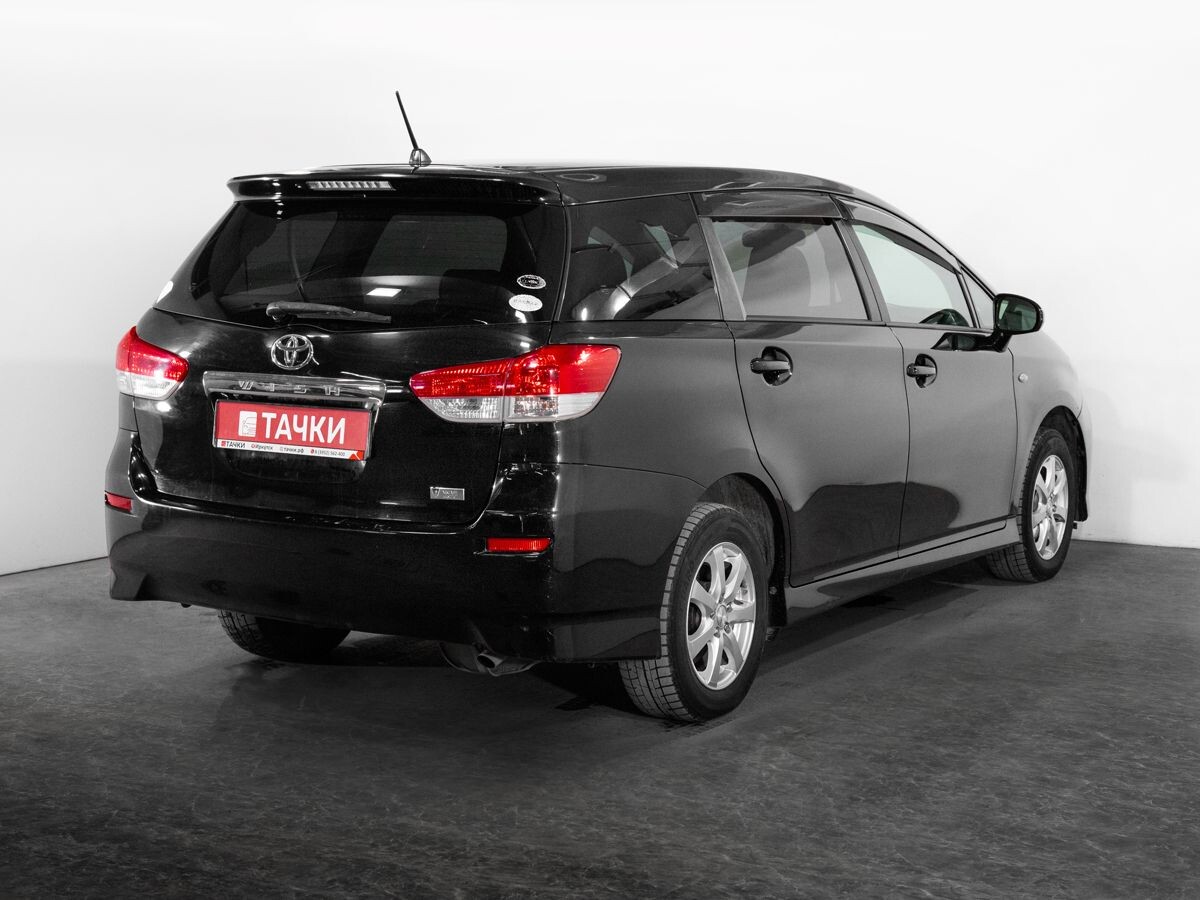 Toyota Wish 2011 - фото автомобиля