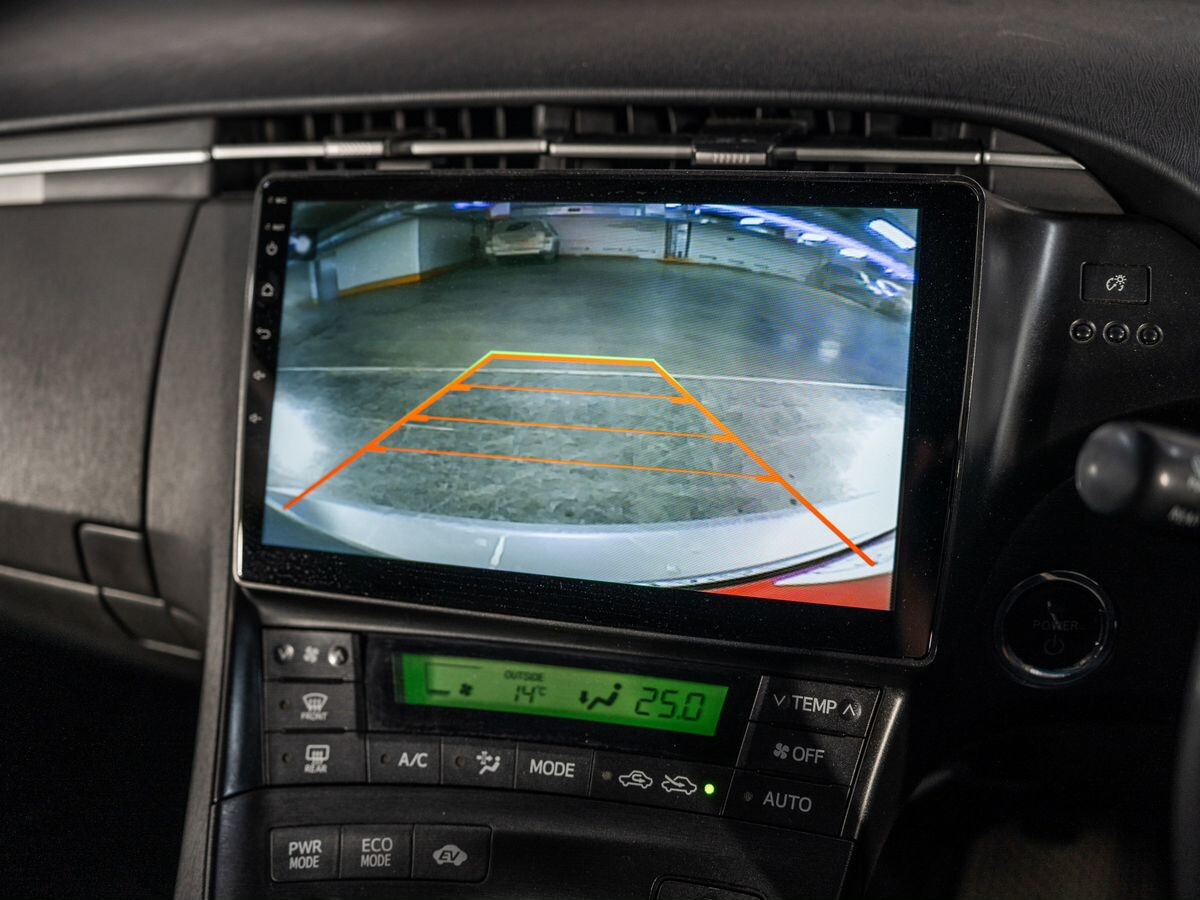 Toyota Prius 2011 - фото автомобиля