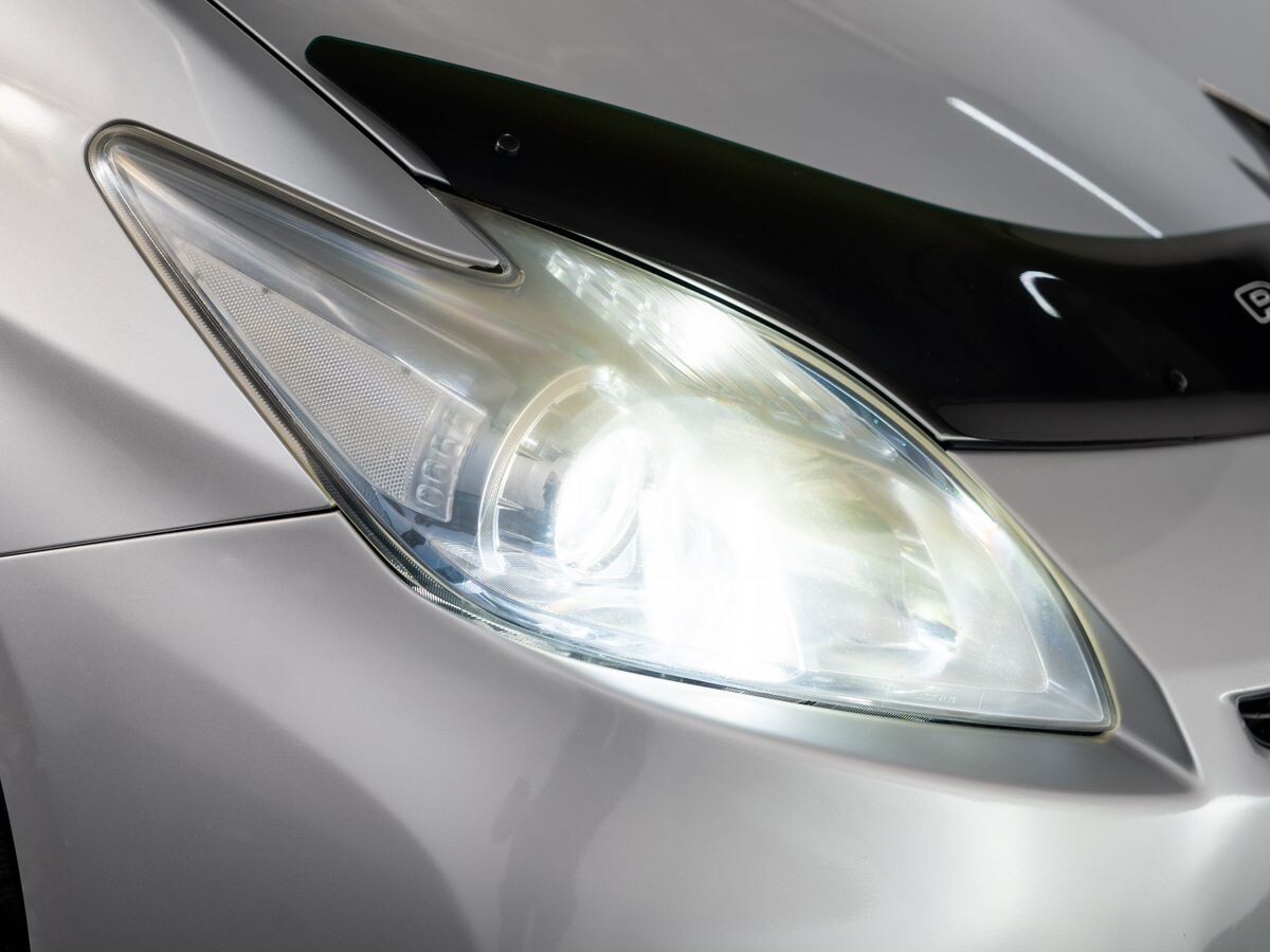 Toyota Prius 2011 - фото автомобиля