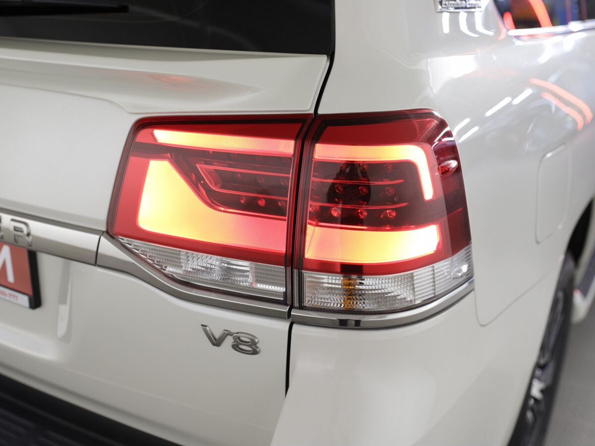 Toyota Land Cruiser 2021 - фото автомобиля