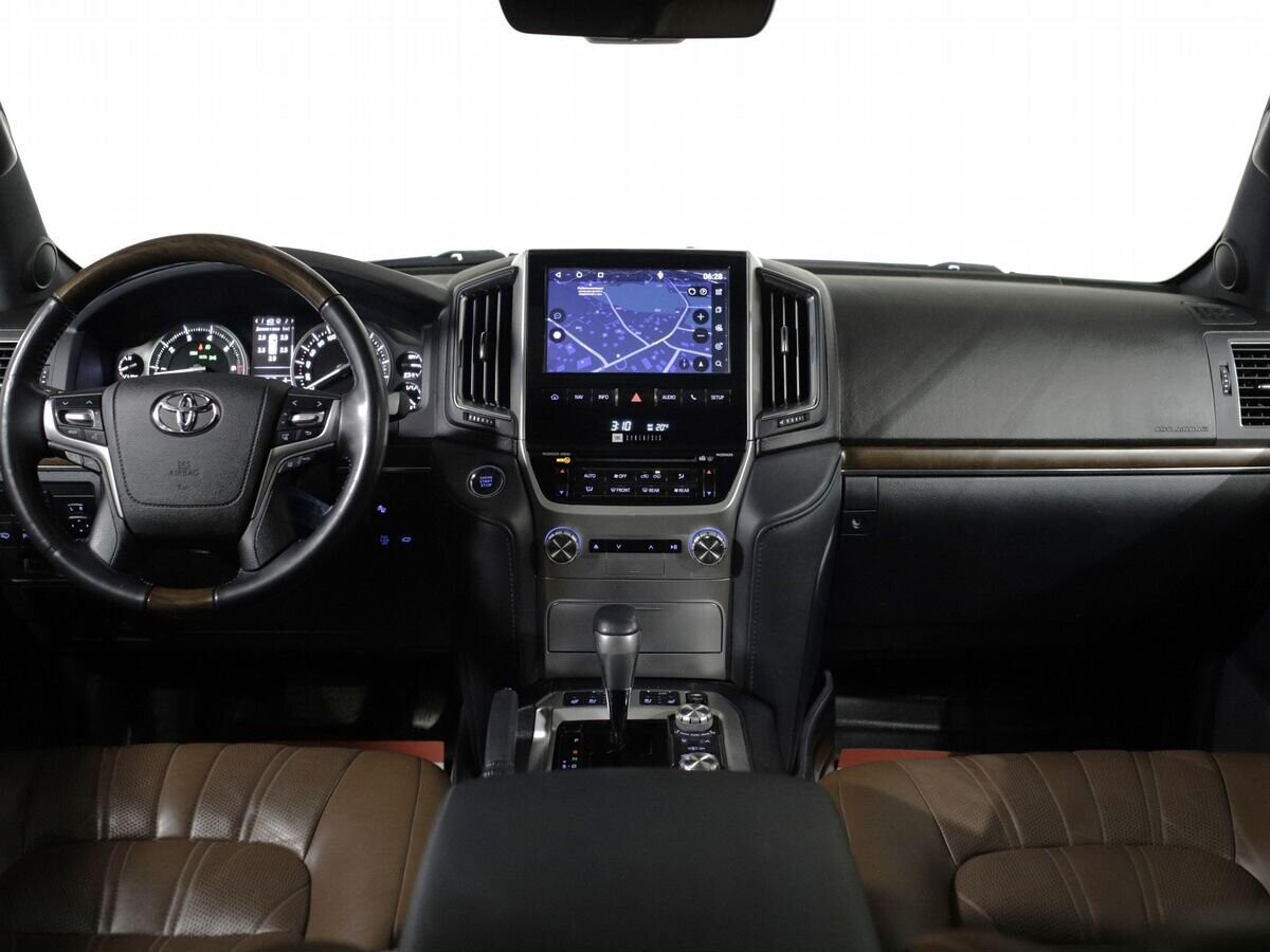 Toyota Land Cruiser 2021 - фото автомобиля