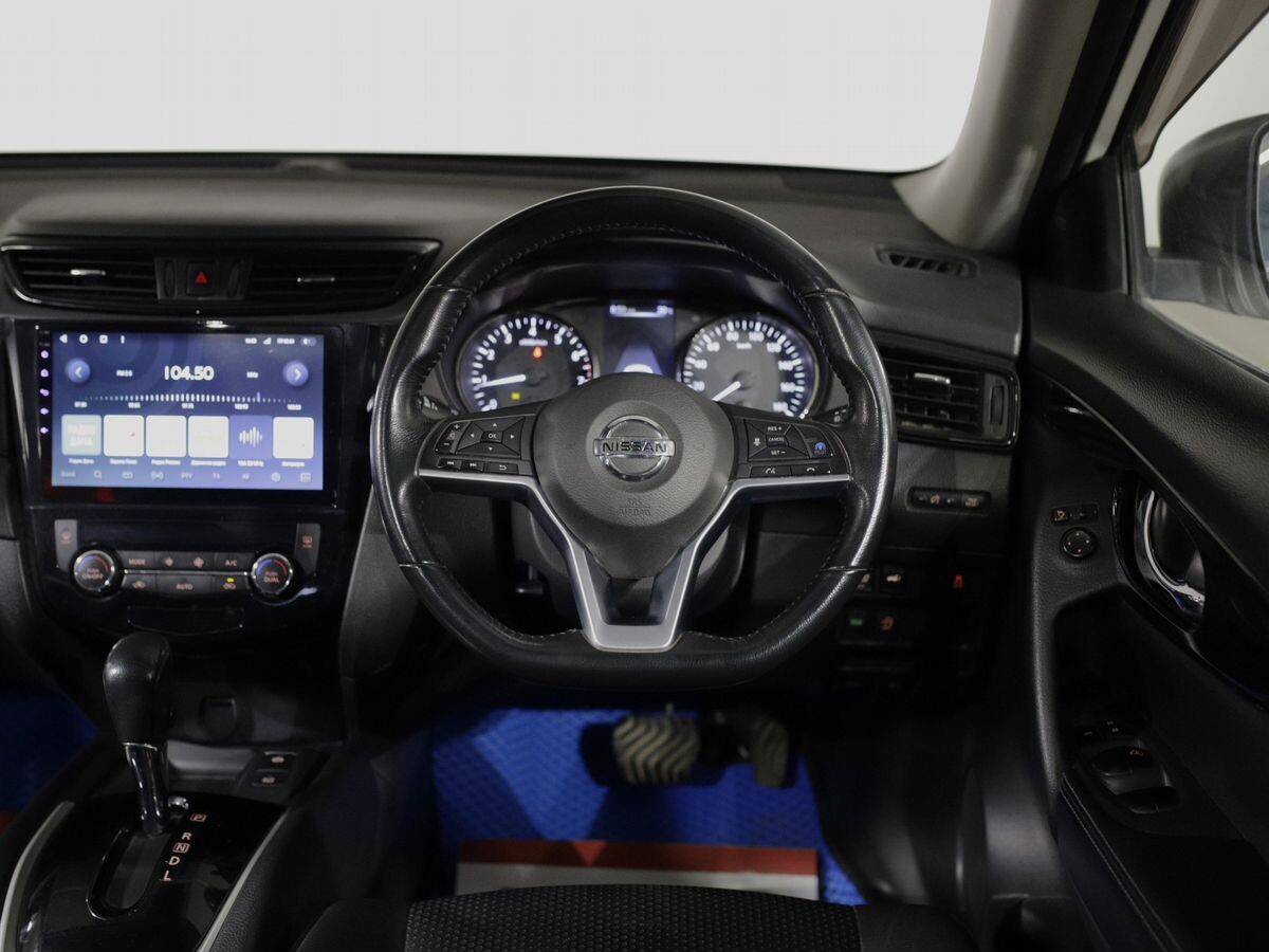 Nissan X-Trail 2018 - фото автомобиля