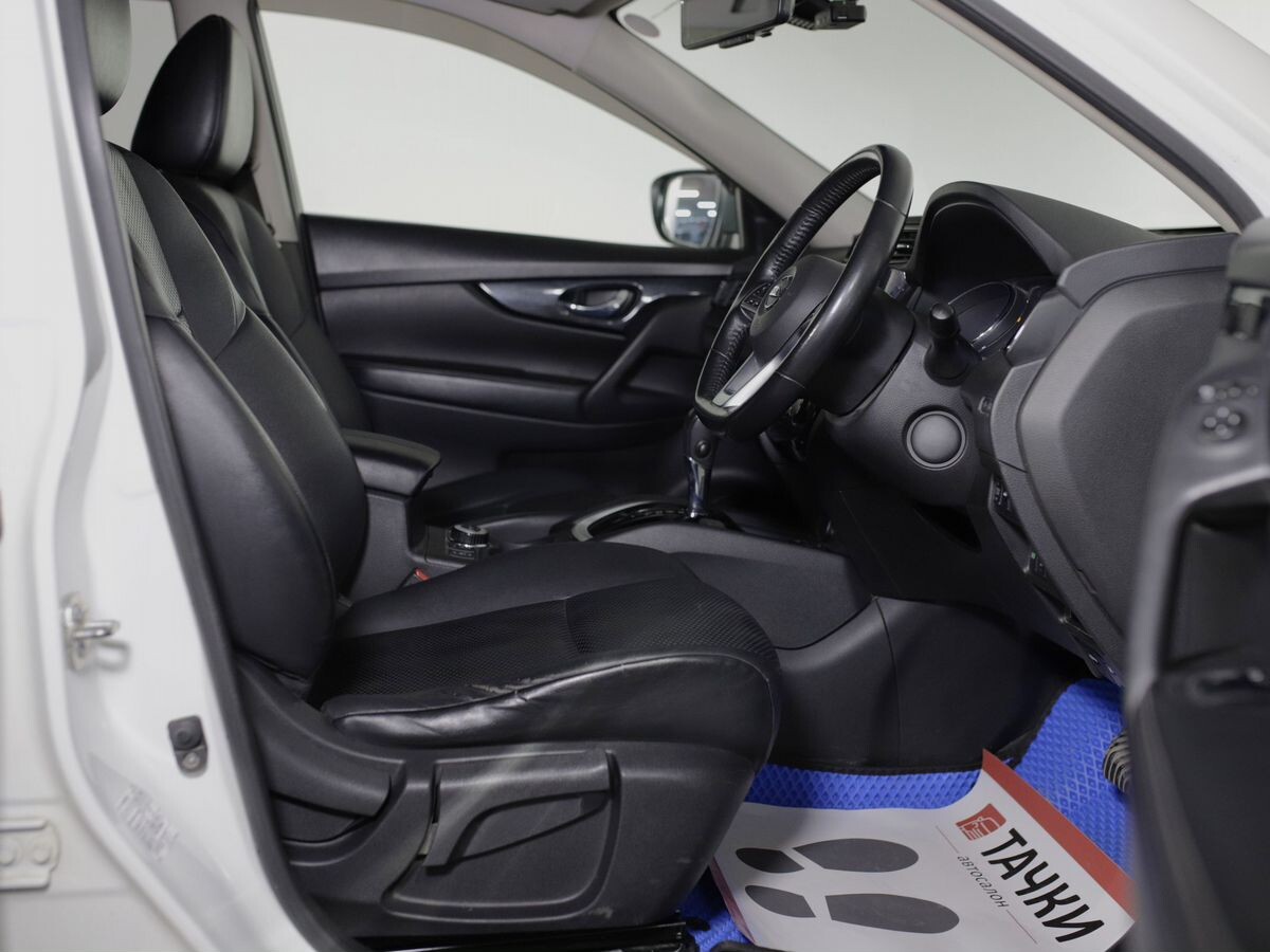 Nissan X-Trail 2018 - фото автомобиля