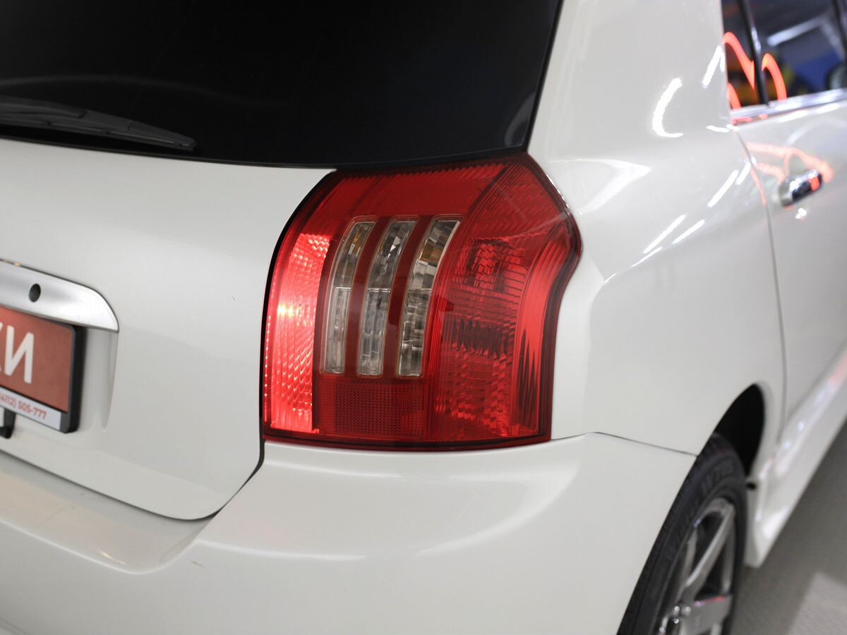 Toyota Allex 2006 - фото автомобиля