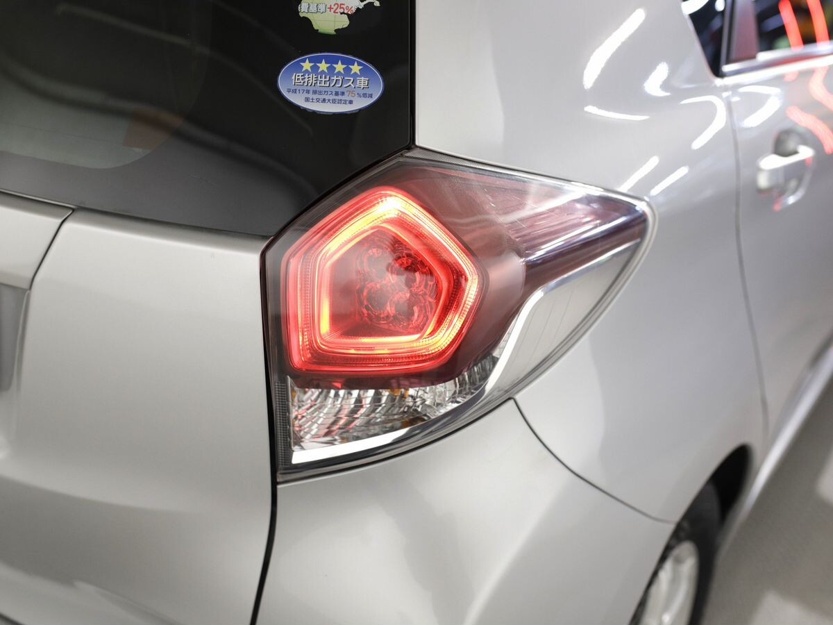 Toyota Ractis 2015 - фото автомобиля