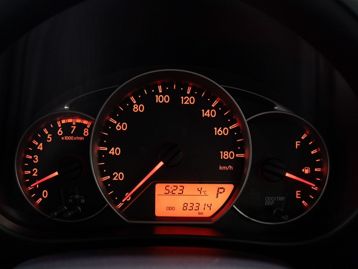 Toyota Ractis 2013 - фото автомобиля