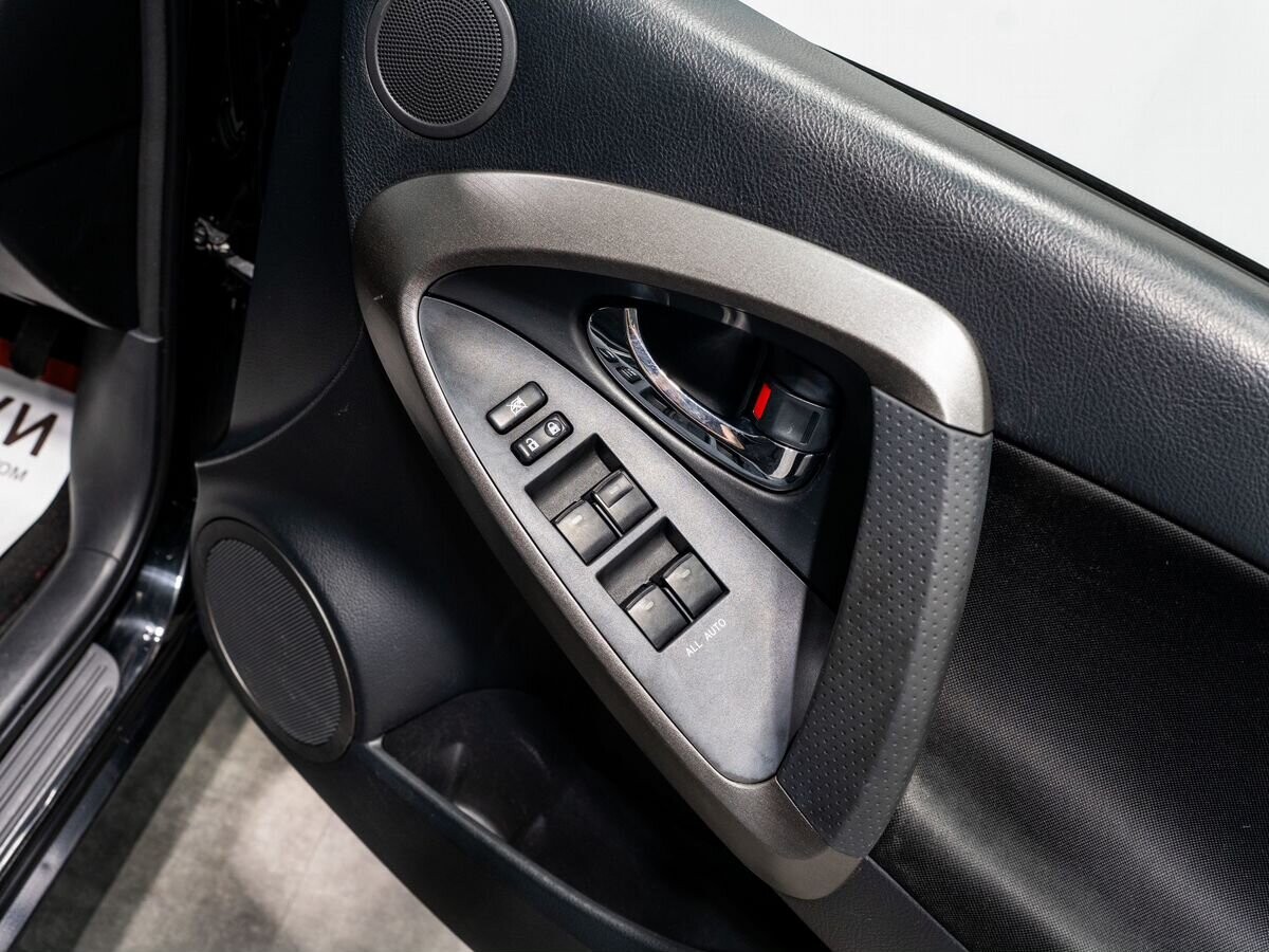 Toyota RAV4 2009 - фото автомобиля