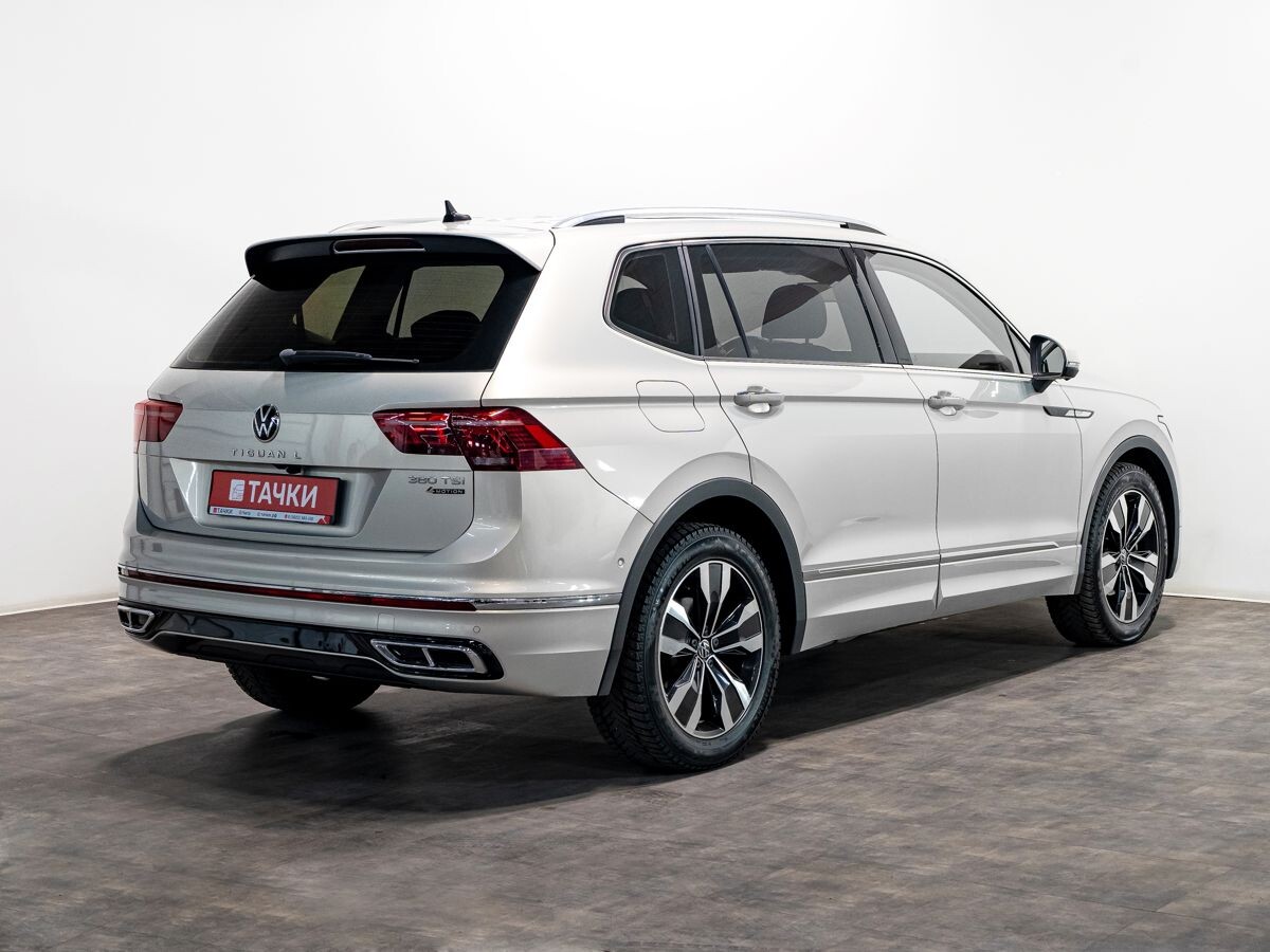 Volkswagen Tiguan 2021 - фото автомобиля