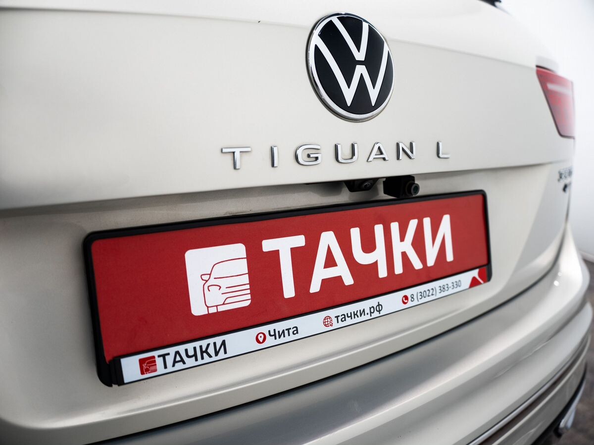 Volkswagen Tiguan 2021 - фото автомобиля