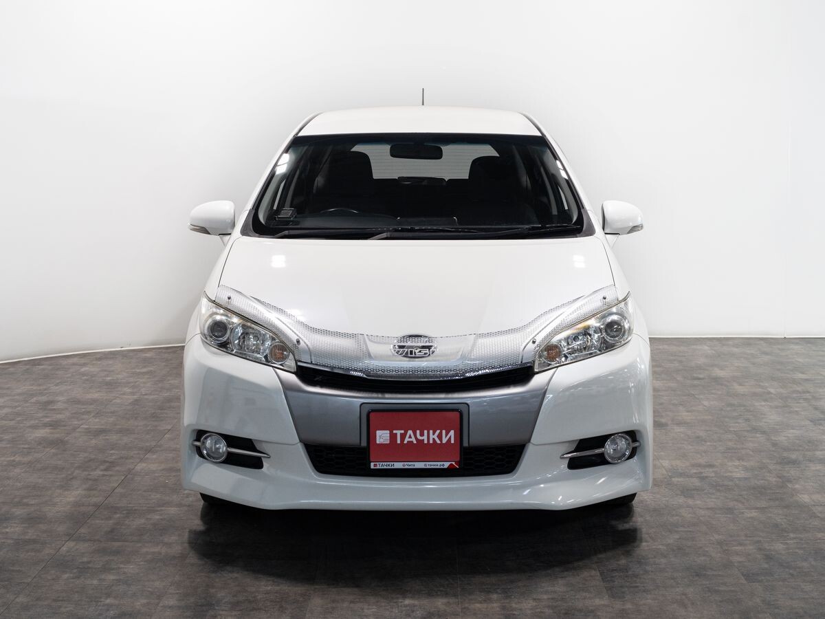 Toyota Wish 2013 - фото автомобиля