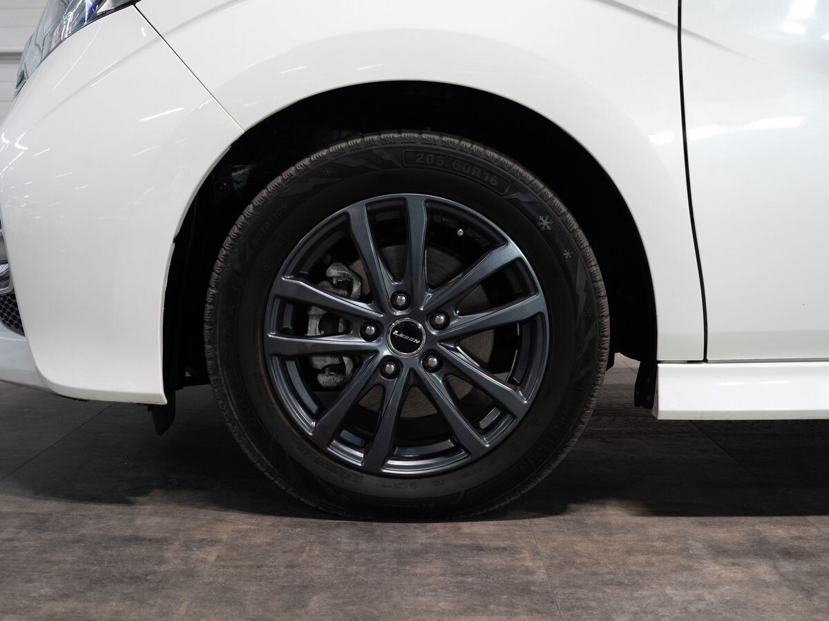 Honda Stepwgn 2016 - фото автомобиля