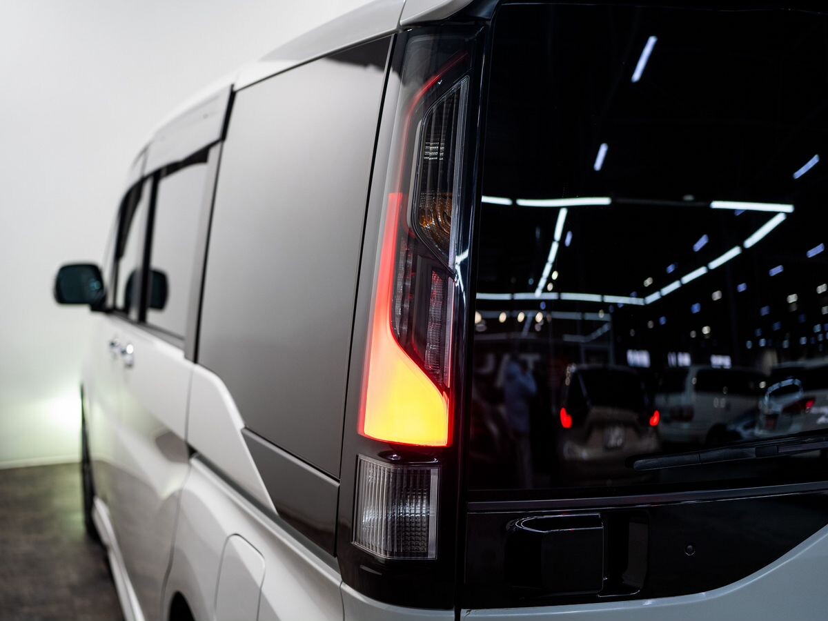 Honda Stepwgn 2016 - фото автомобиля