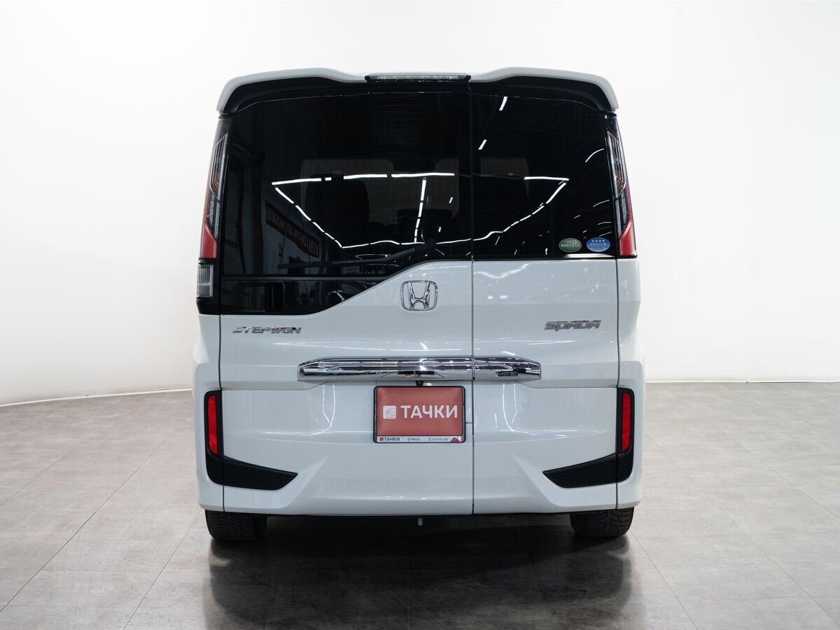 Honda Stepwgn 2016 - фото автомобиля