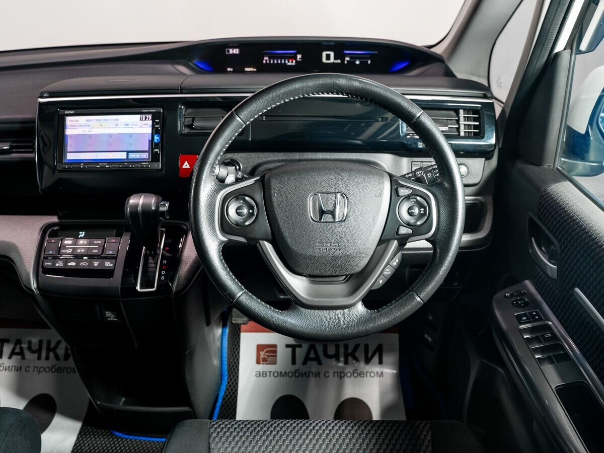 Honda Stepwgn 2016 - фото автомобиля