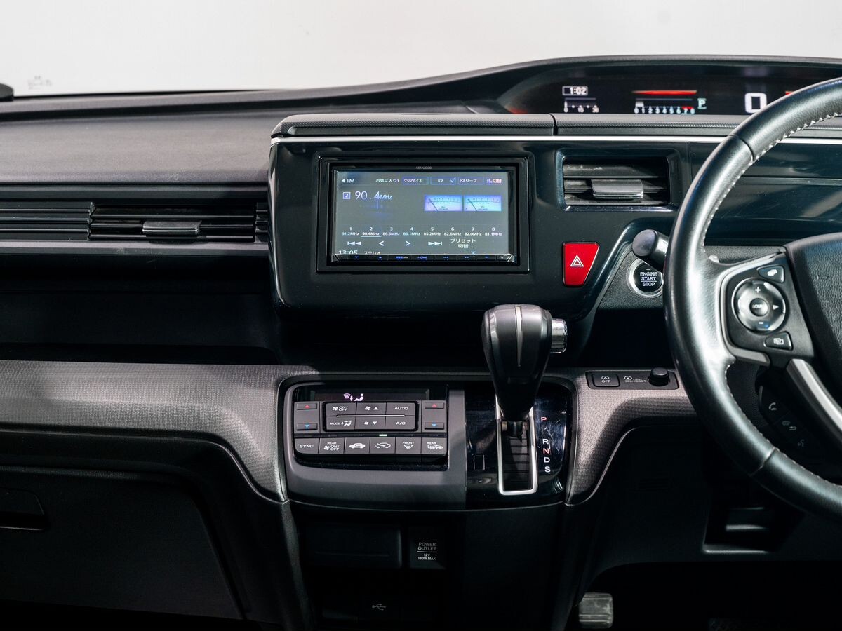 Honda Stepwgn 2019 - фото автомобиля