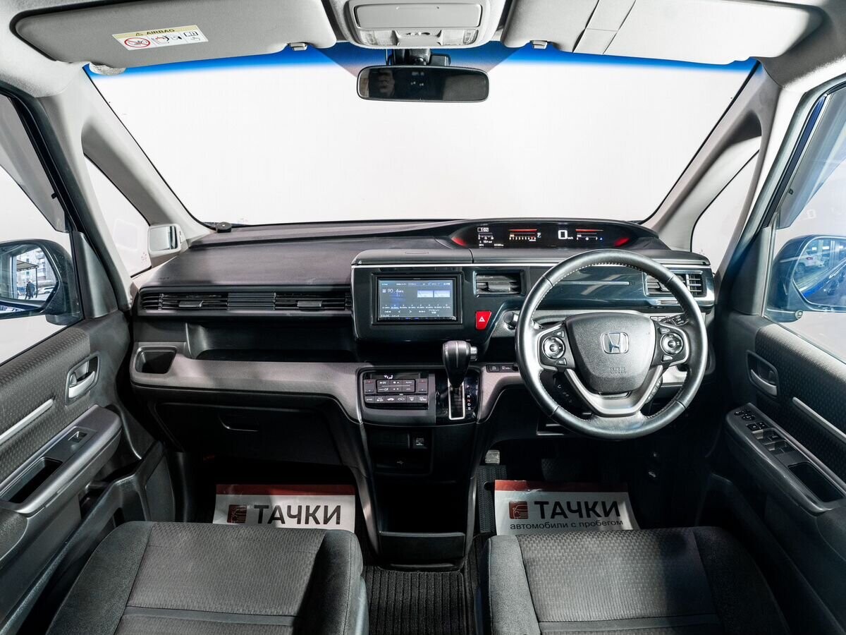Honda Stepwgn 2019 - фото автомобиля
