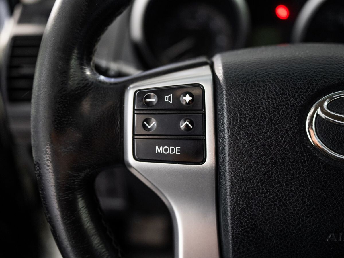 Toyota Land Cruiser Prado 2014 - фото автомобиля