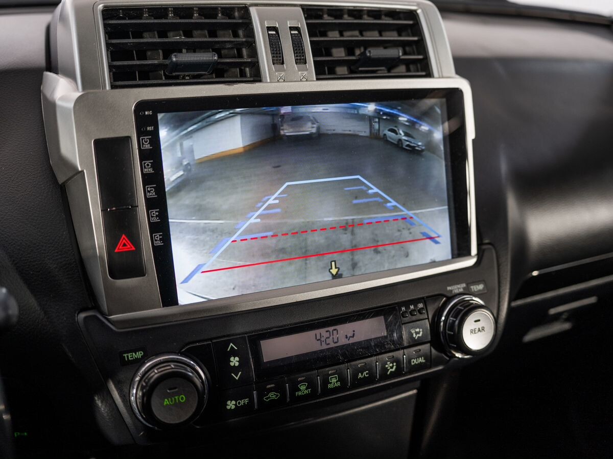 Toyota Land Cruiser Prado 2014 - фото автомобиля