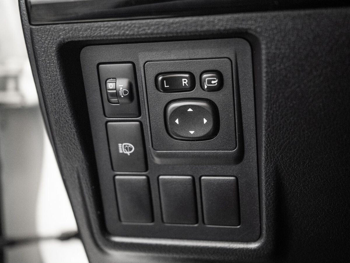 Toyota Land Cruiser Prado 2014 - фото автомобиля