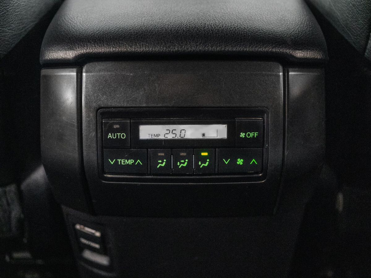 Toyota Land Cruiser Prado 2014 - фото автомобиля