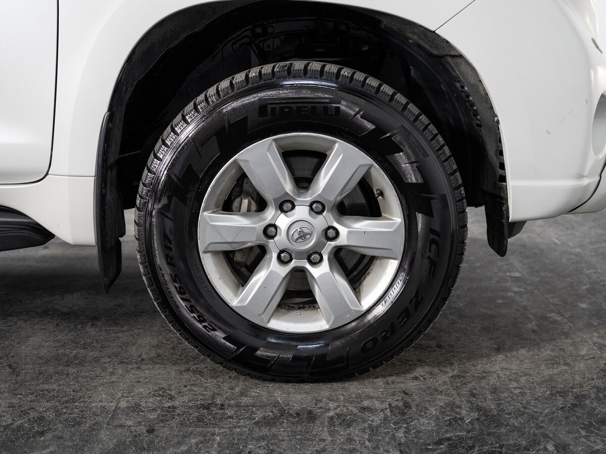 Toyota Land Cruiser Prado 2014 - фото автомобиля