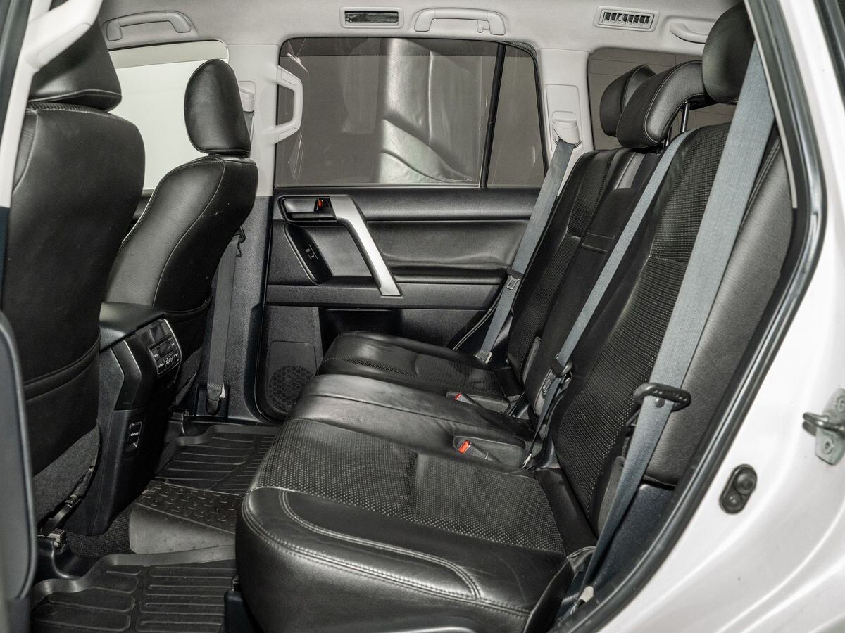 Toyota Land Cruiser Prado 2014 - фото автомобиля