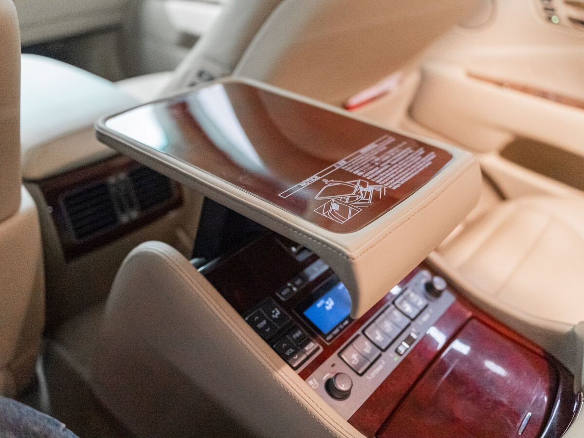 Lexus LS600hL 2008 - фото автомобиля