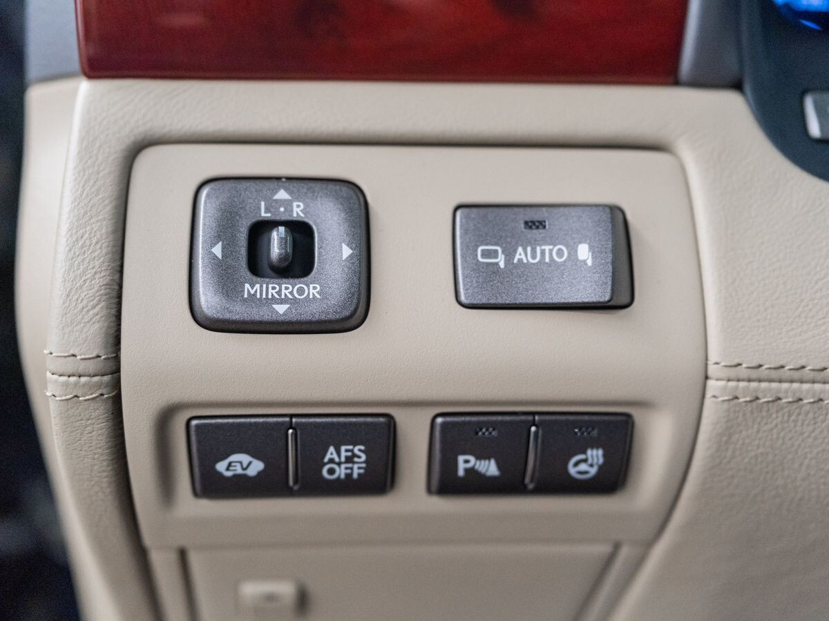 Lexus LS600hL 2008 - фото автомобиля