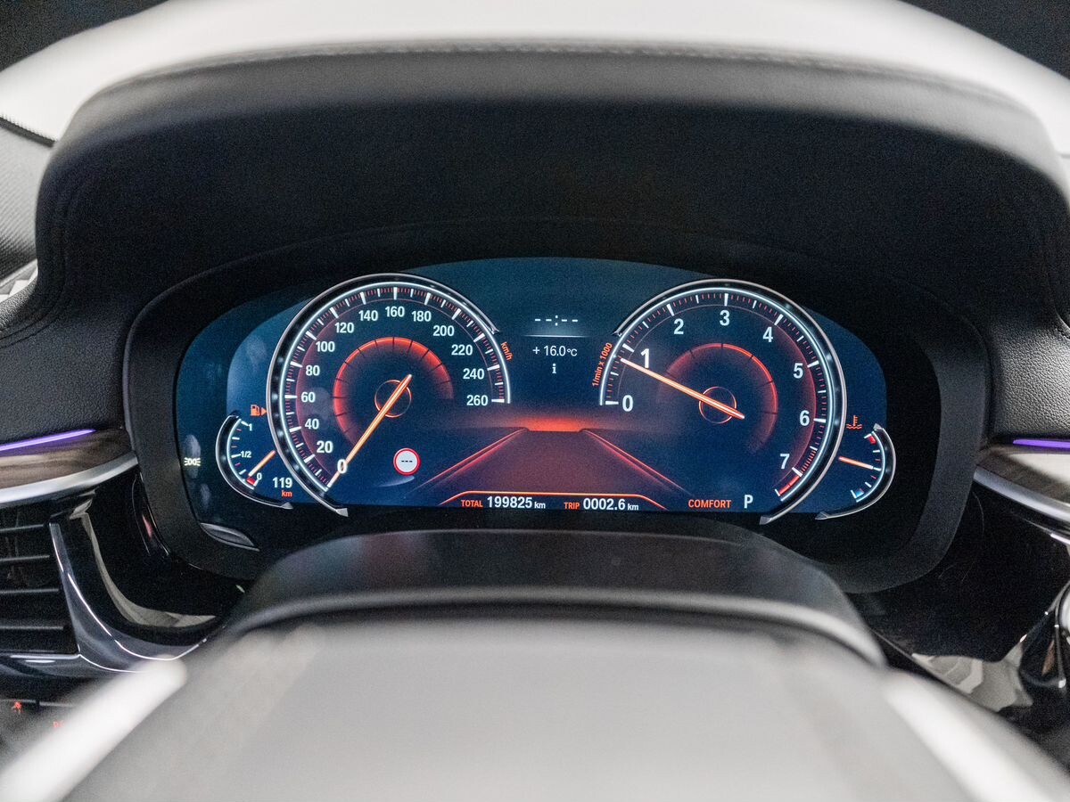 BMW 5-Series 2017 - фото автомобиля