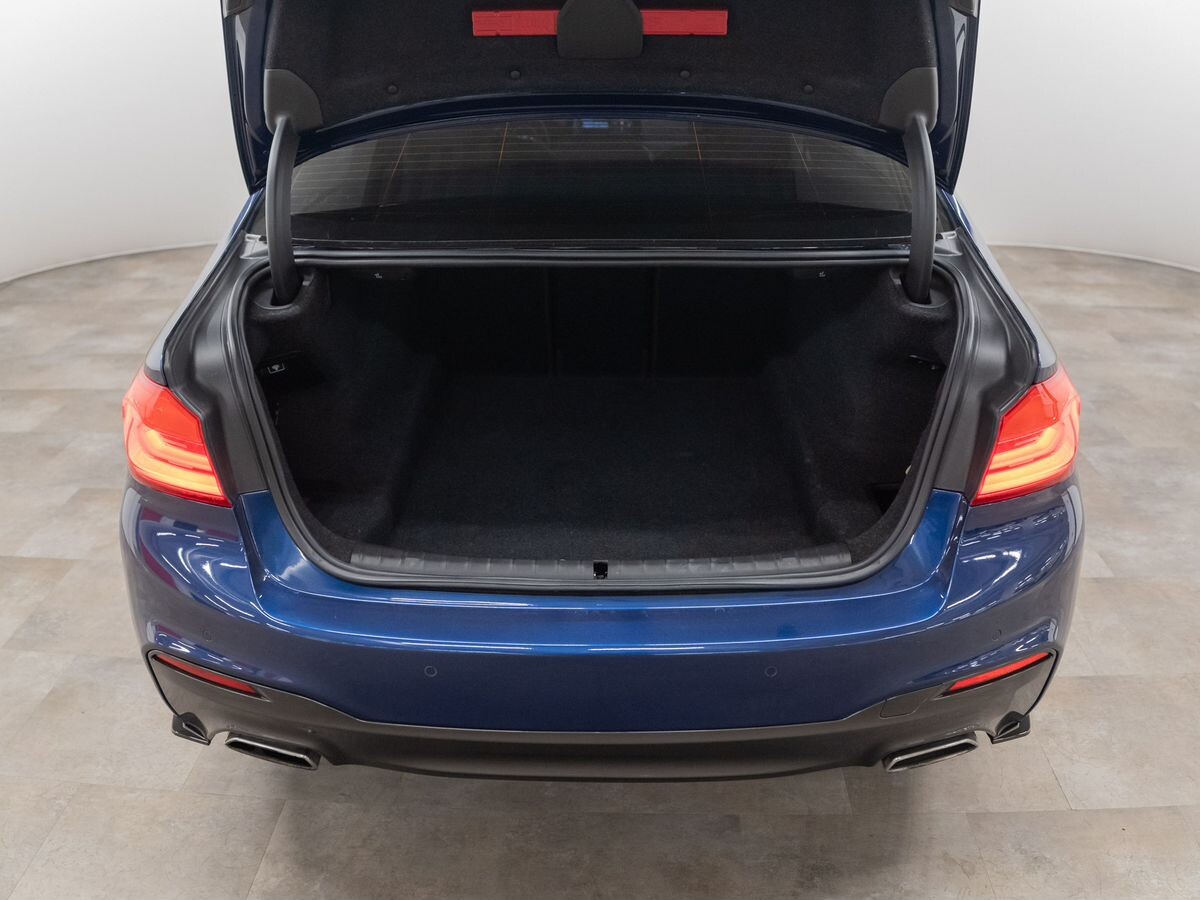 BMW 5-Series 2017 - фото автомобиля