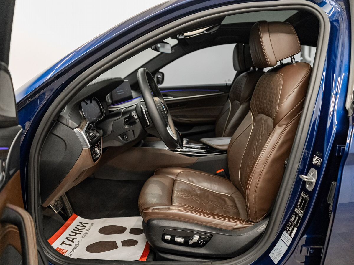 BMW 5-Series 2017 - фото автомобиля