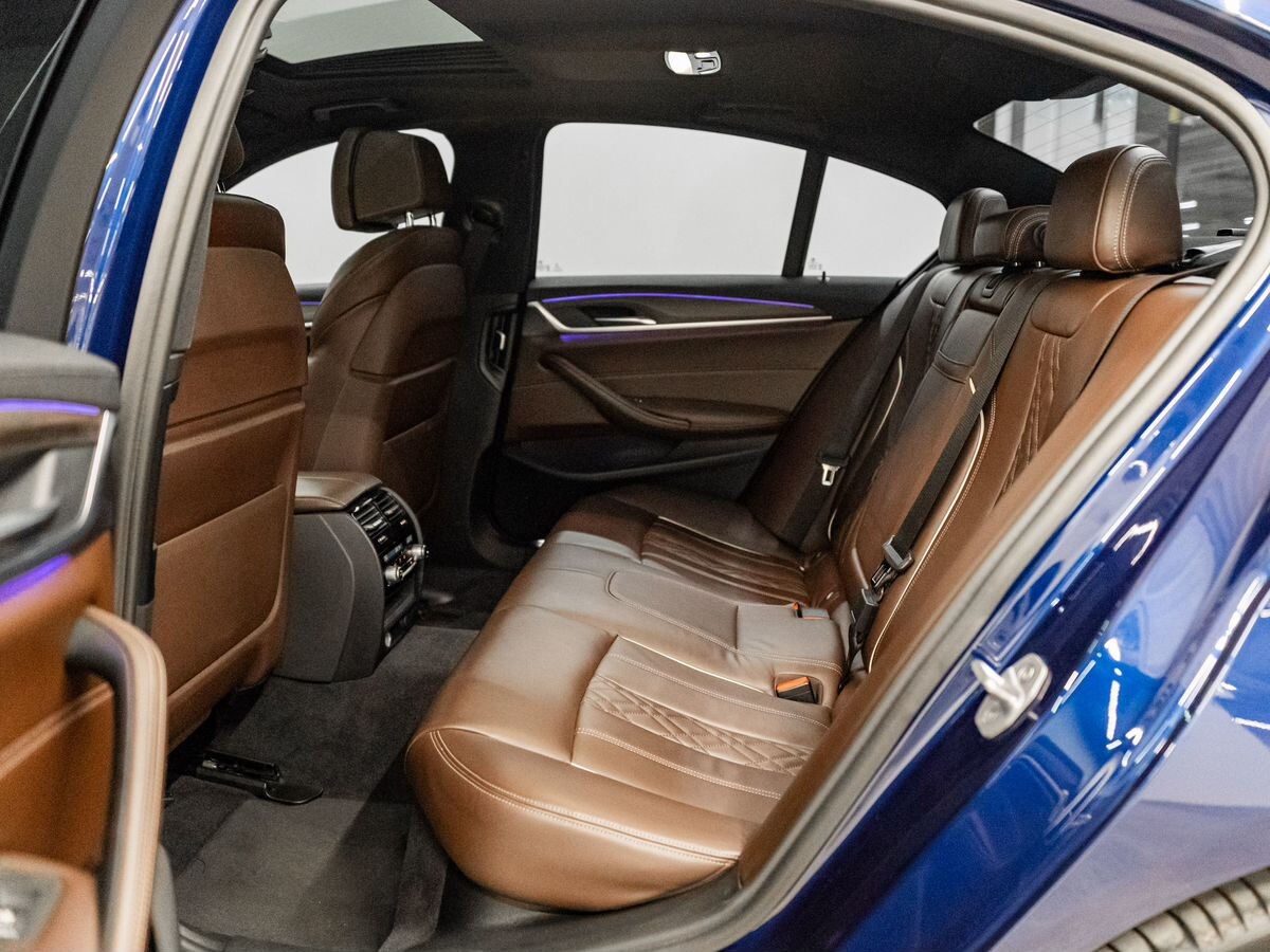 BMW 5-Series 2017 - фото автомобиля