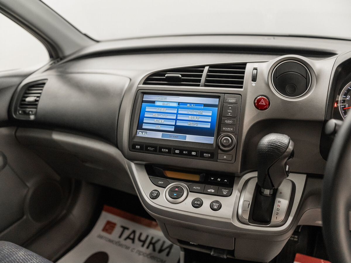 Honda Stream 2009 - фото автомобиля