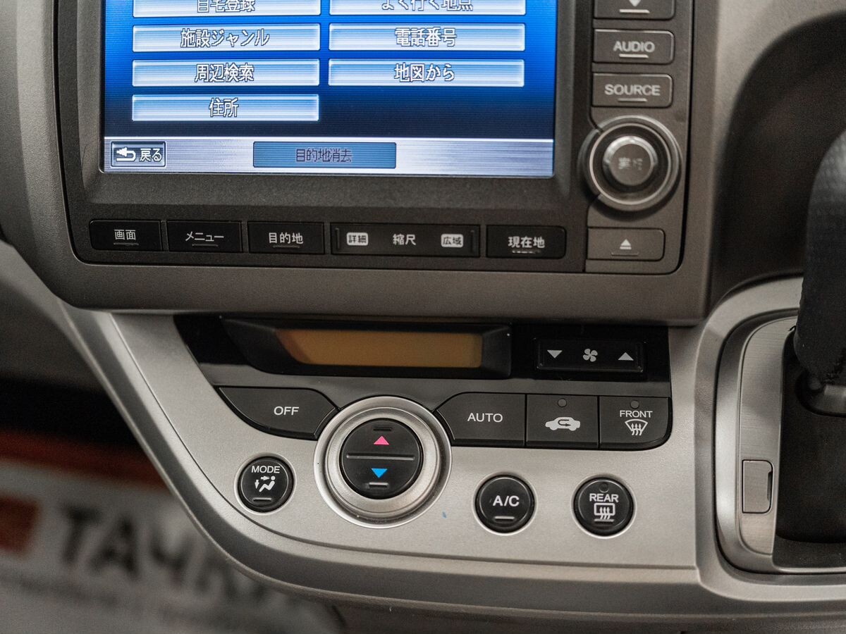 Honda Stream 2009 - фото автомобиля