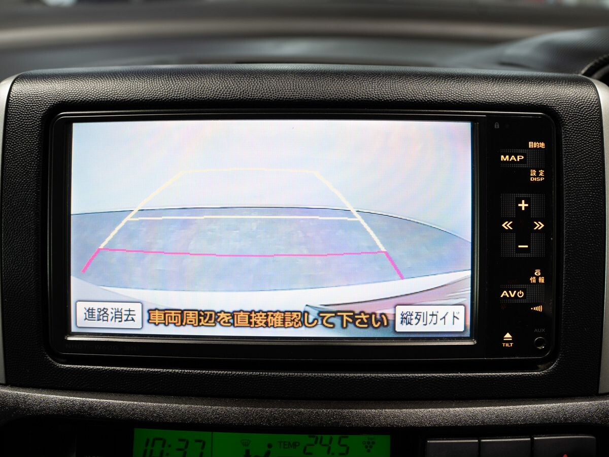 Toyota Wish 2010 - фото автомобиля