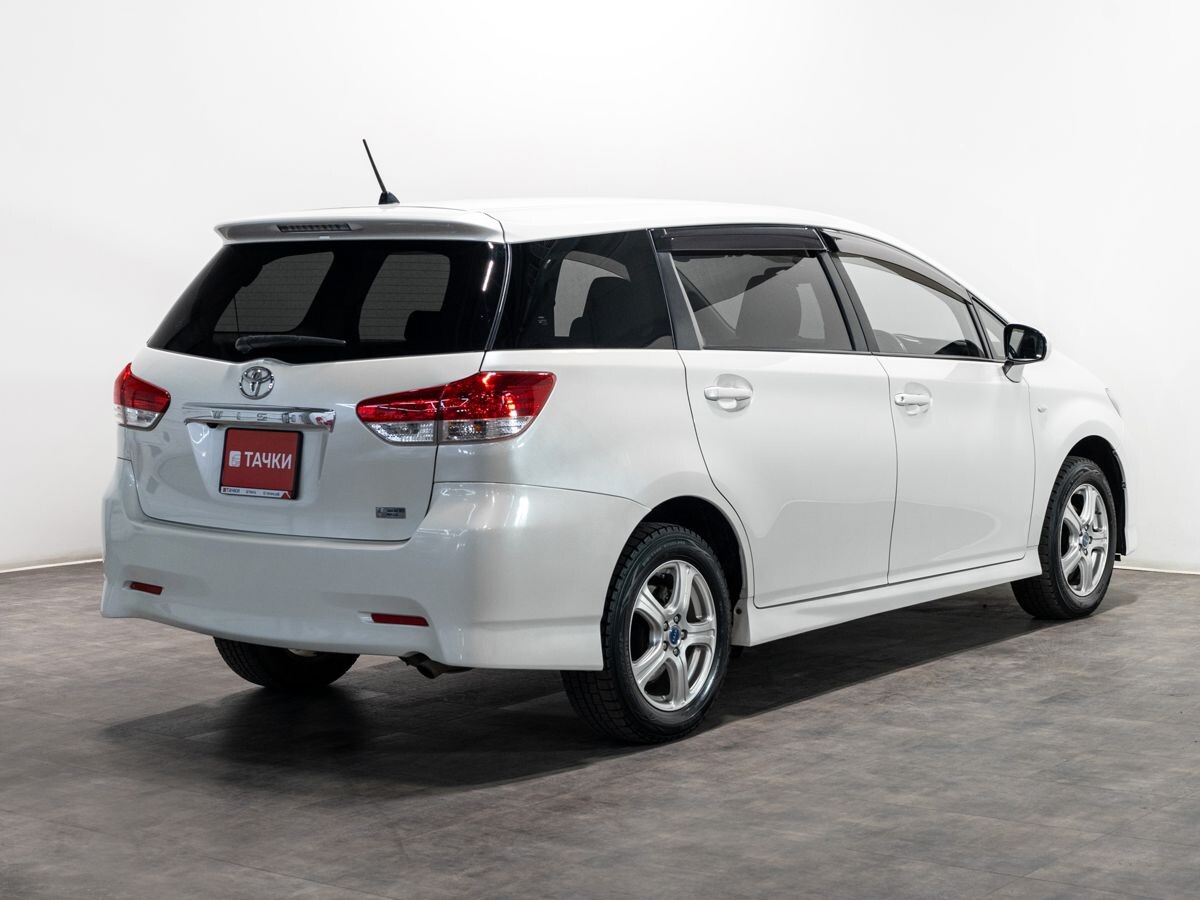 Toyota Wish 2010 - фото автомобиля