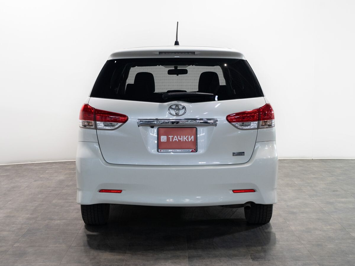 Toyota Wish 2010 - фото автомобиля