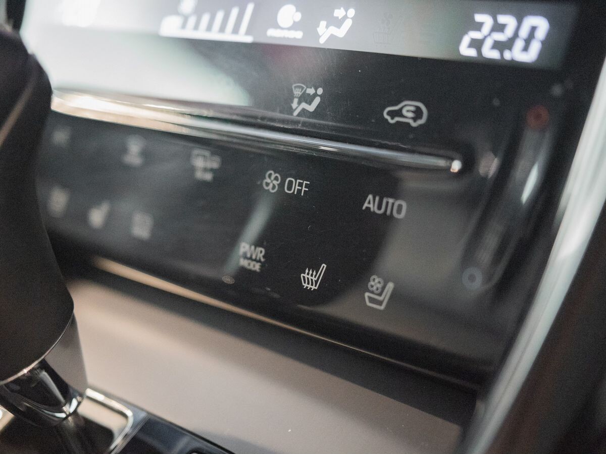 Toyota Harrier 2019 - фото автомобиля