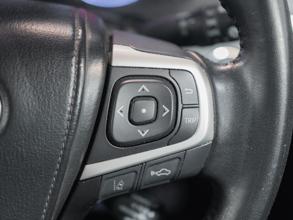 Toyota Harrier 2019 - фото автомобиля