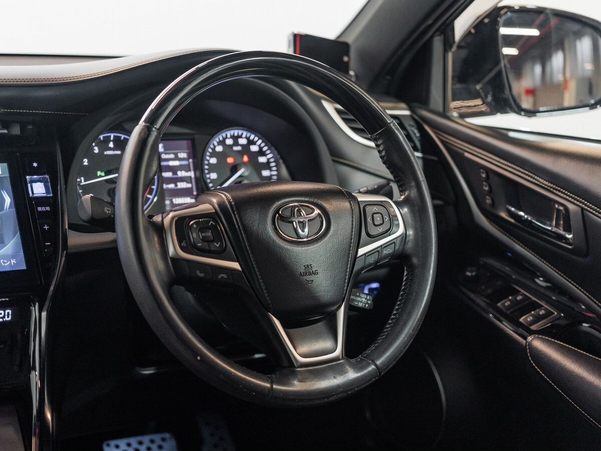 Toyota Harrier 2019 - фото автомобиля