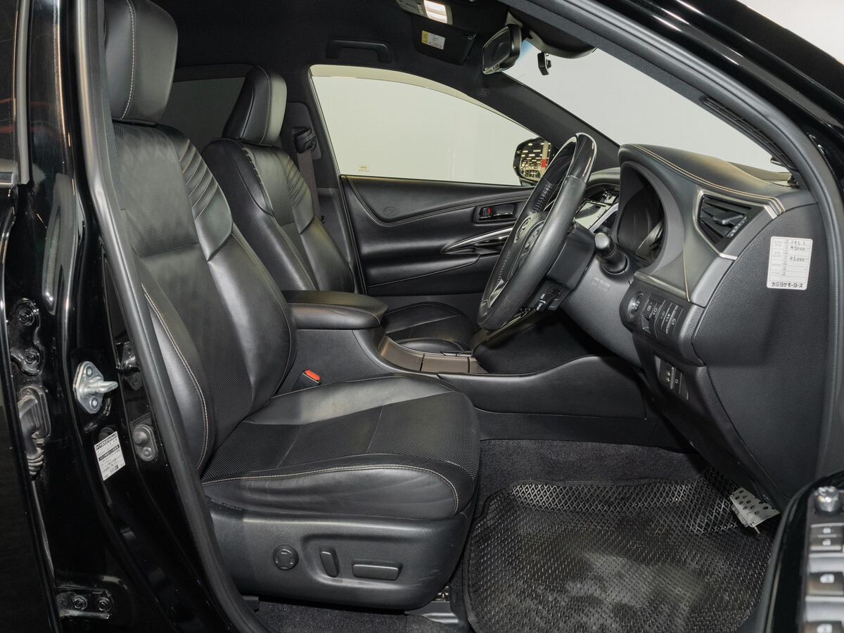 Toyota Harrier 2019 - фото автомобиля