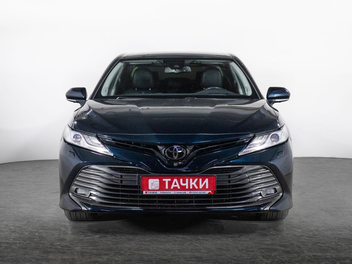 Toyota Camry 2018 - фото автомобиля