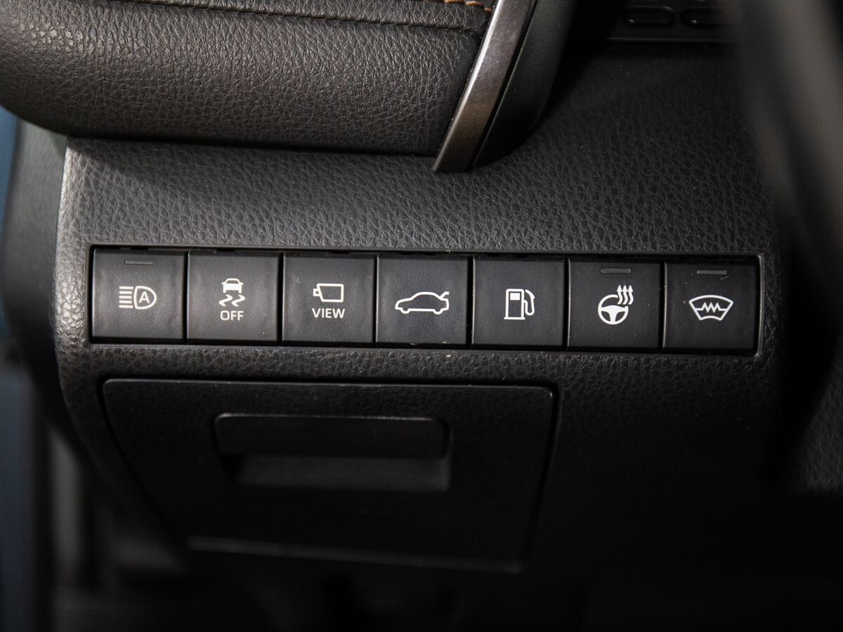 Toyota Camry 2018 - фото автомобиля