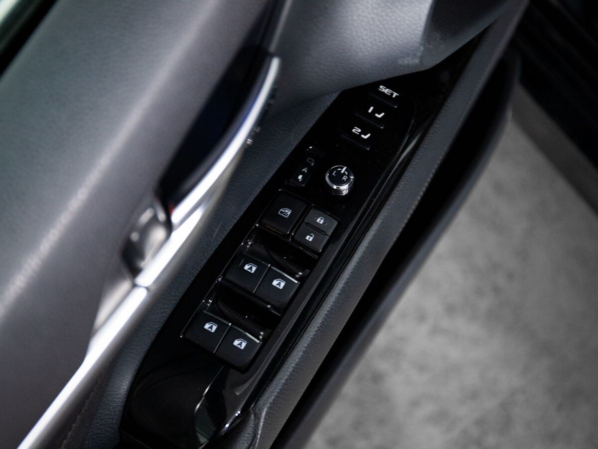 Toyota Camry 2018 - фото автомобиля