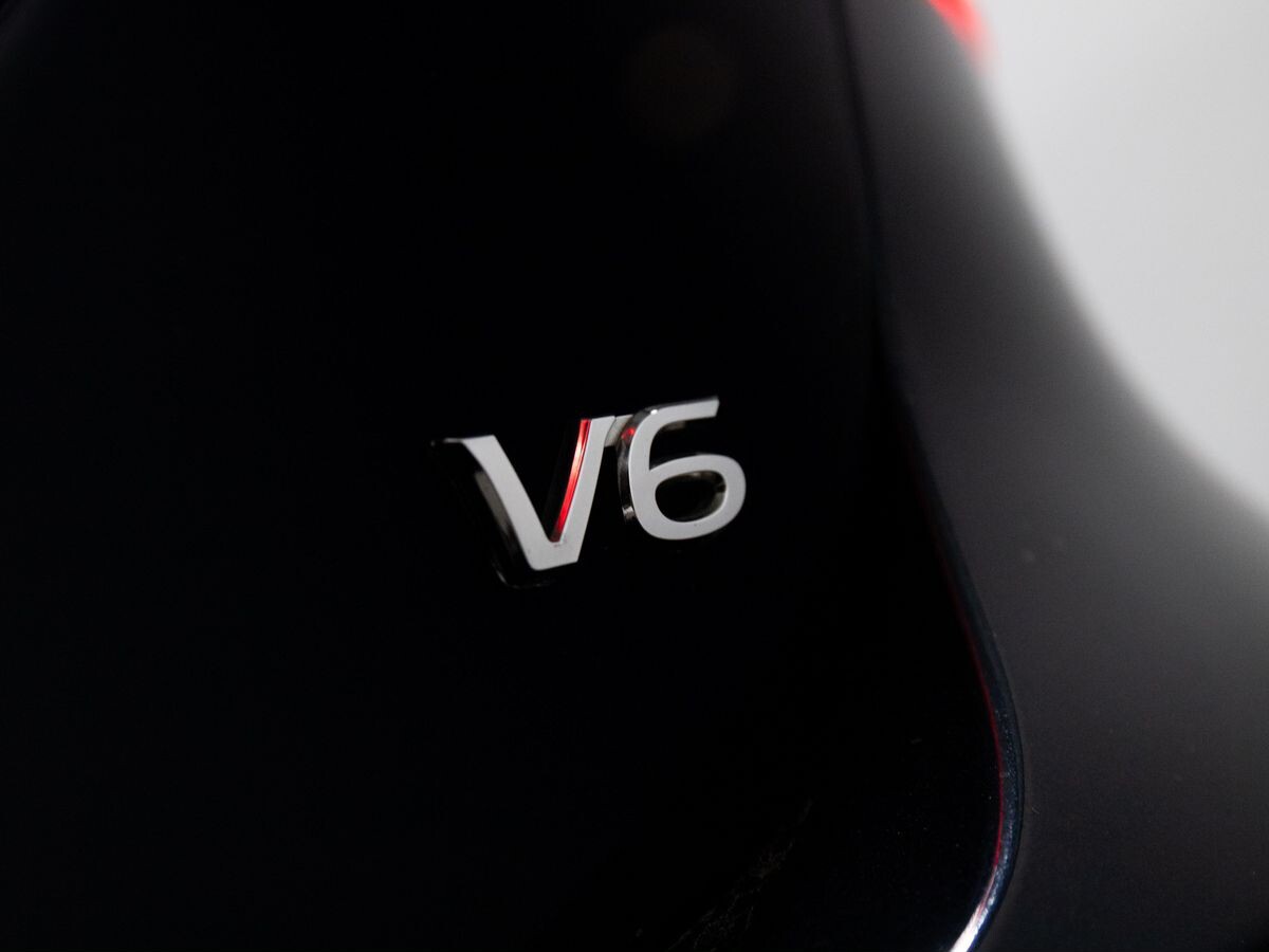 Toyota Camry 2018 - фото автомобиля